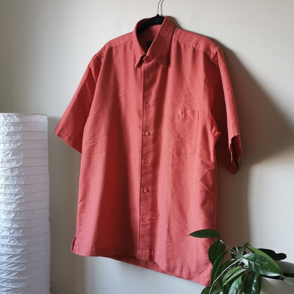 Men's Short Sleeve Button Down Shirt - Picture 3 of 6